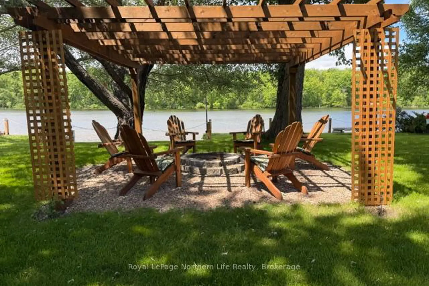 1119 Quesnel Road photo 3