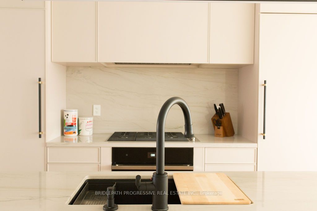 127 Glenvale Boulevard, Toronto, ON, M4G 2W1 photo 5