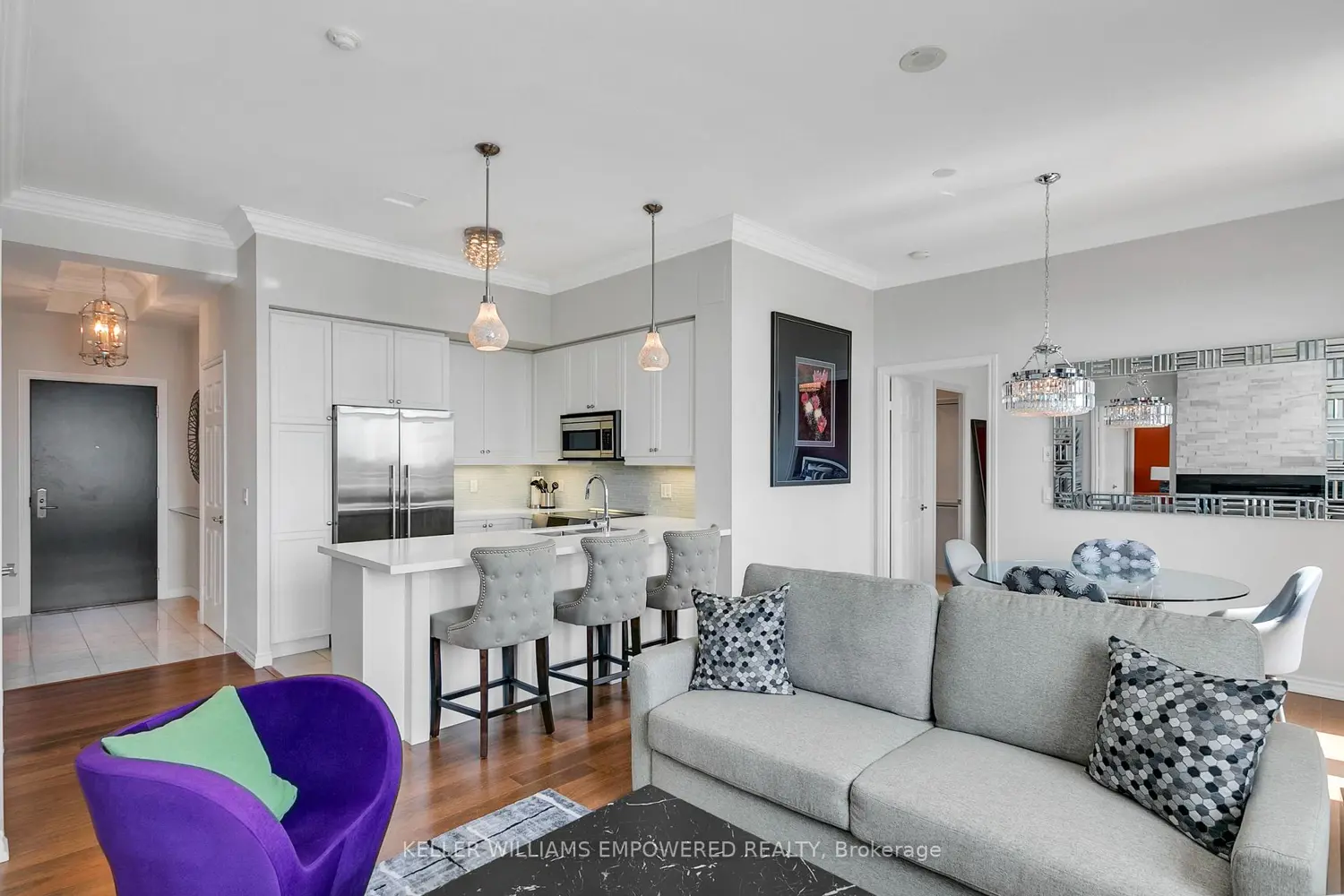 1135 Royal York Road 1406 photo 4