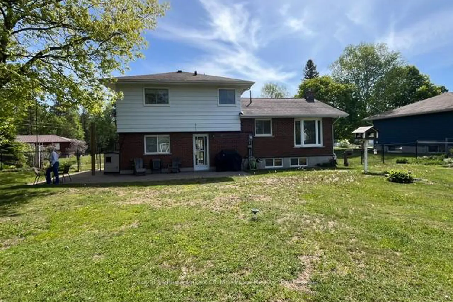 25 Fitz Avenue photo 2