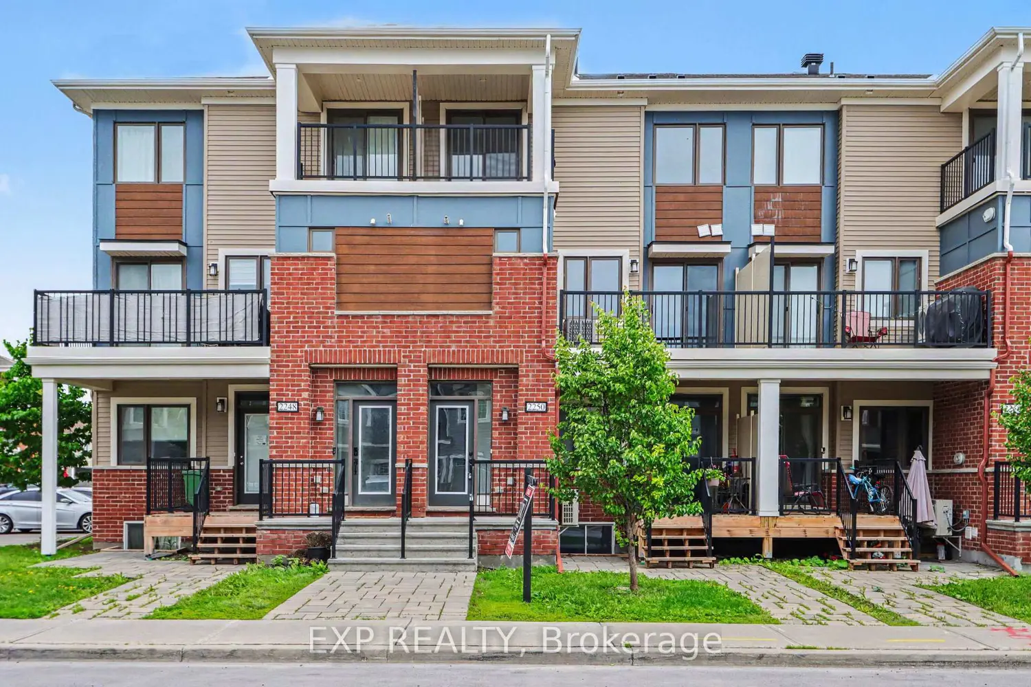 2250 Watercolours Way photo 2