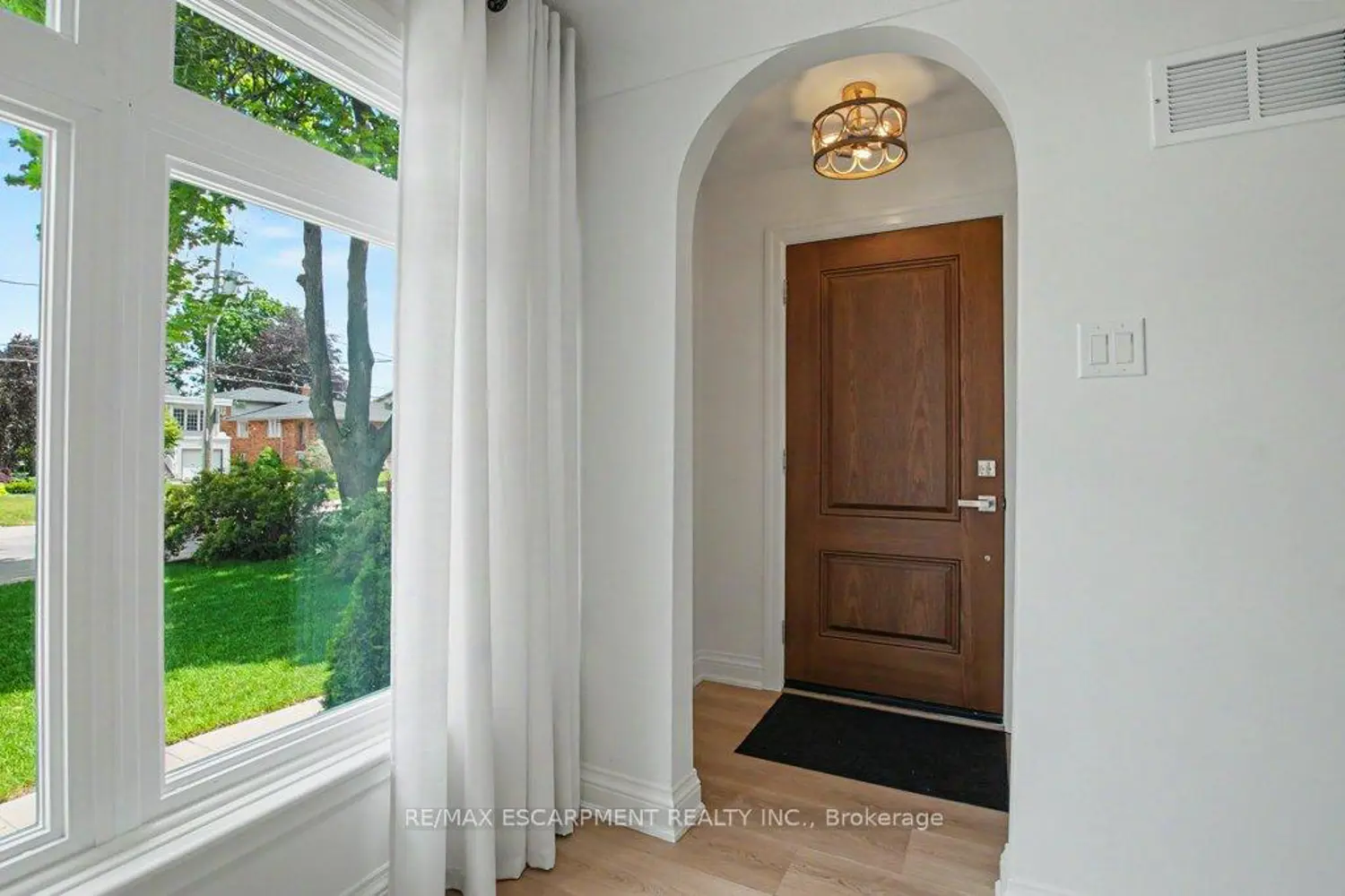 72 Mountain Park Avenue photo 3