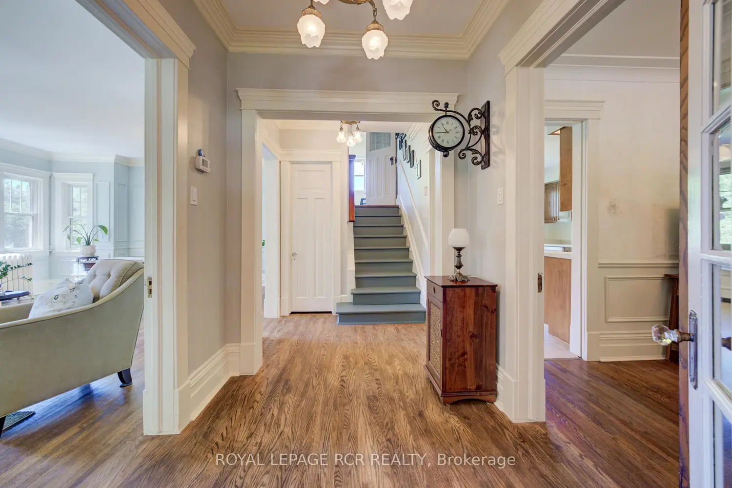 287 Fergus Street photo 5