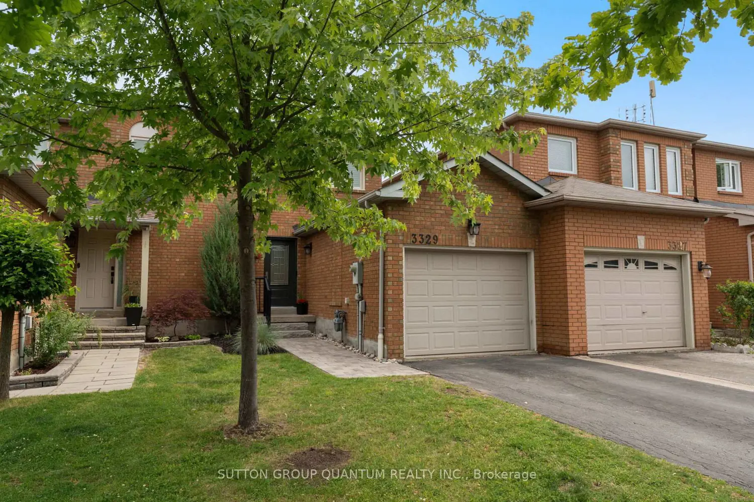3329 Bobwhite Mews photo 2