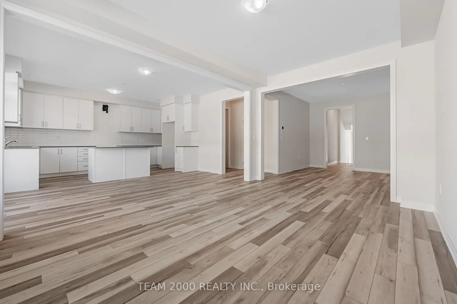 22 Tyler Avenue photo 5