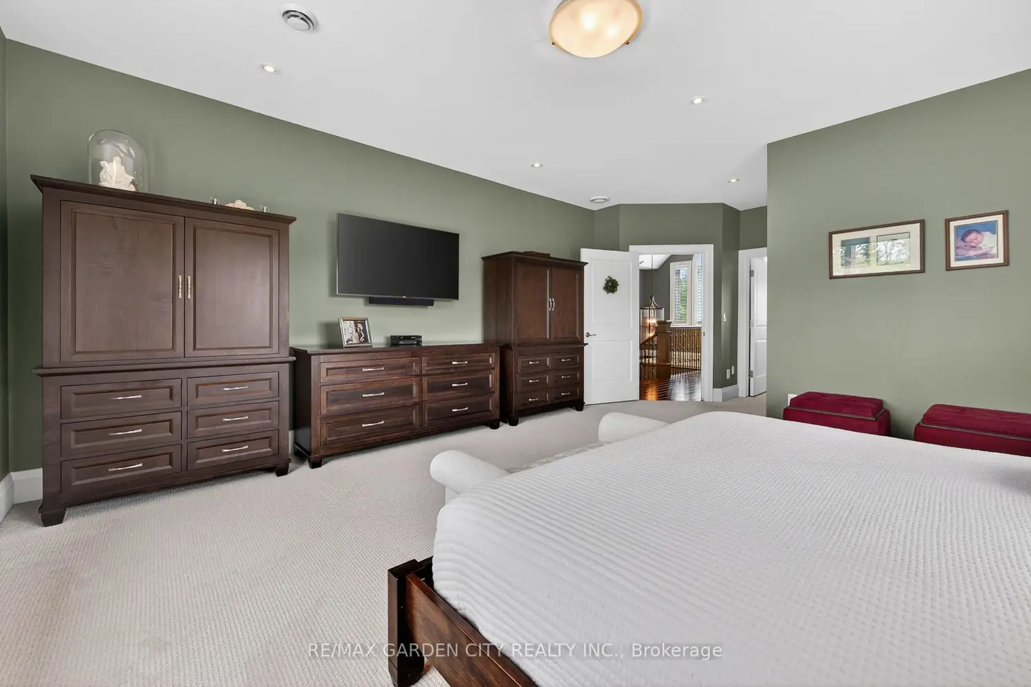 4580 Cherry Avenue photo 5
