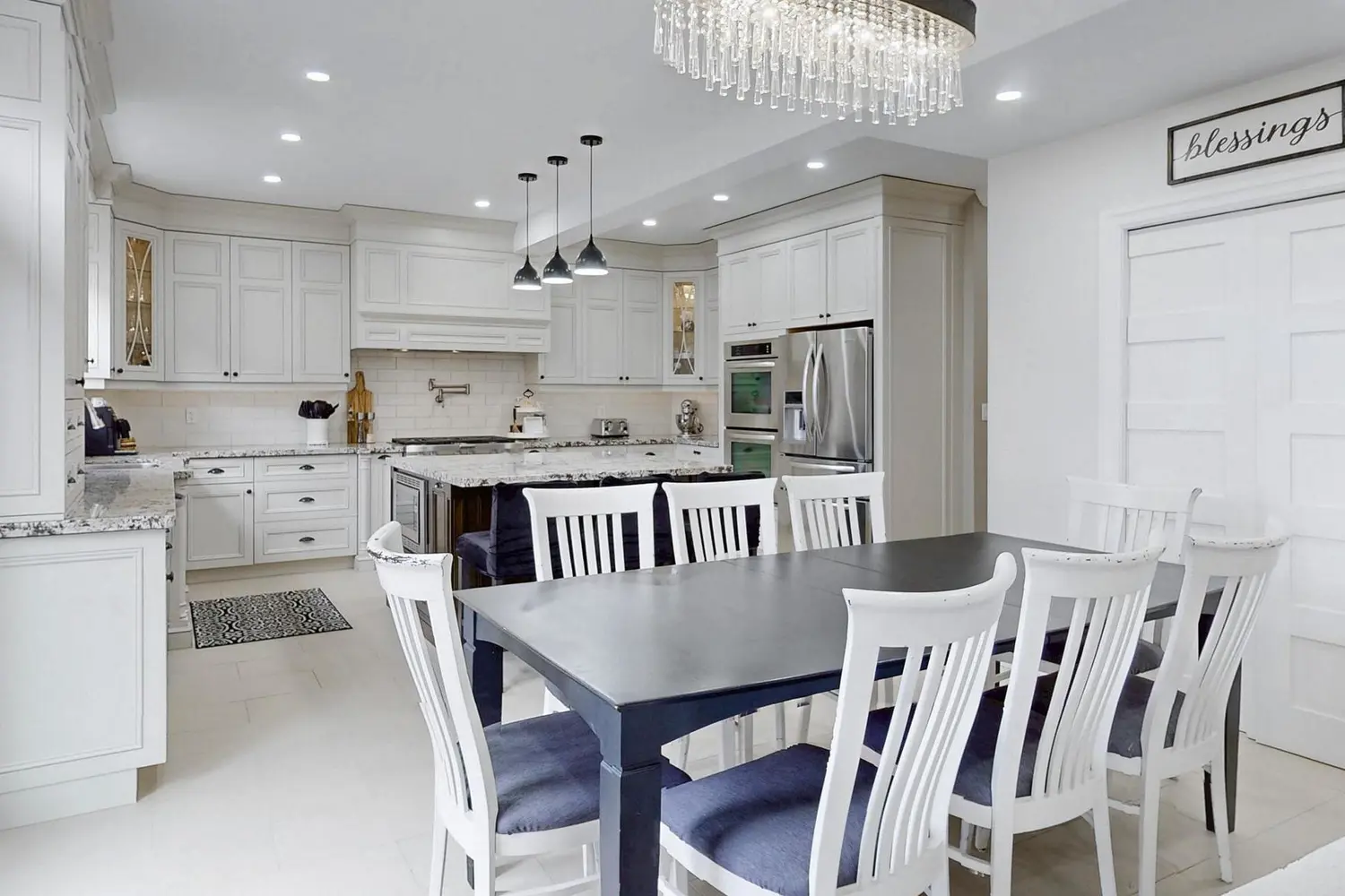 208 Maria Antonia Road photo 3