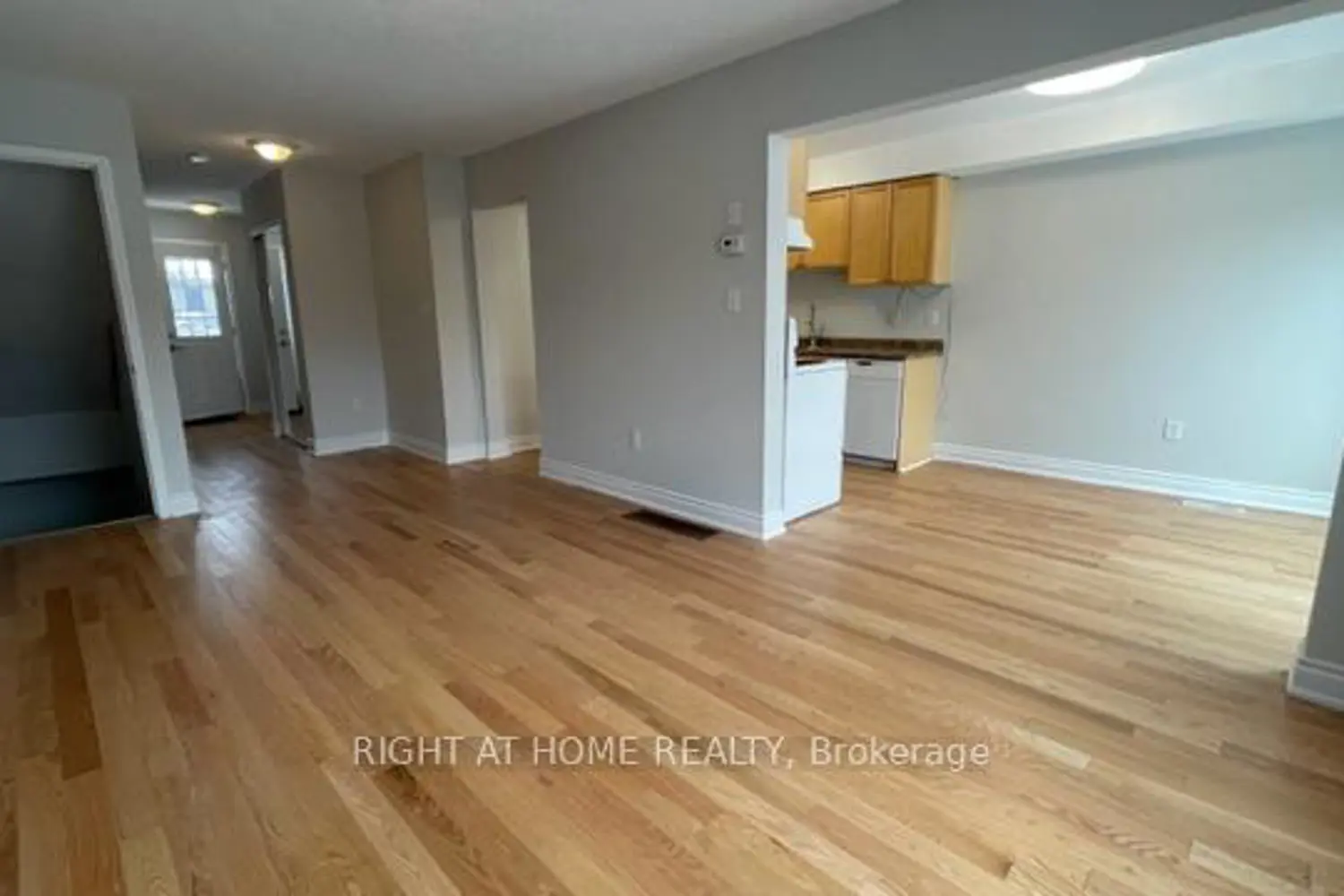 140 Sydenham Wells photo 5