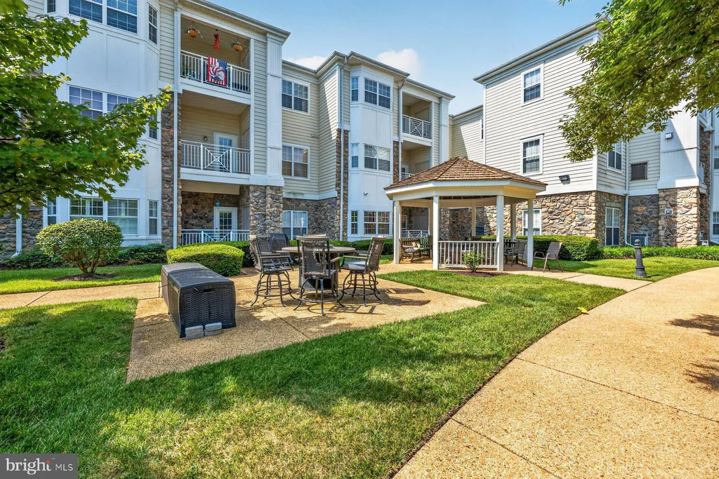 120 Burgess Hill Way Unit 114, Frederick, MD 21702