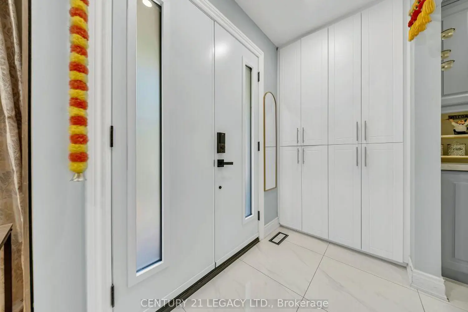 957 Francis Road photo 5