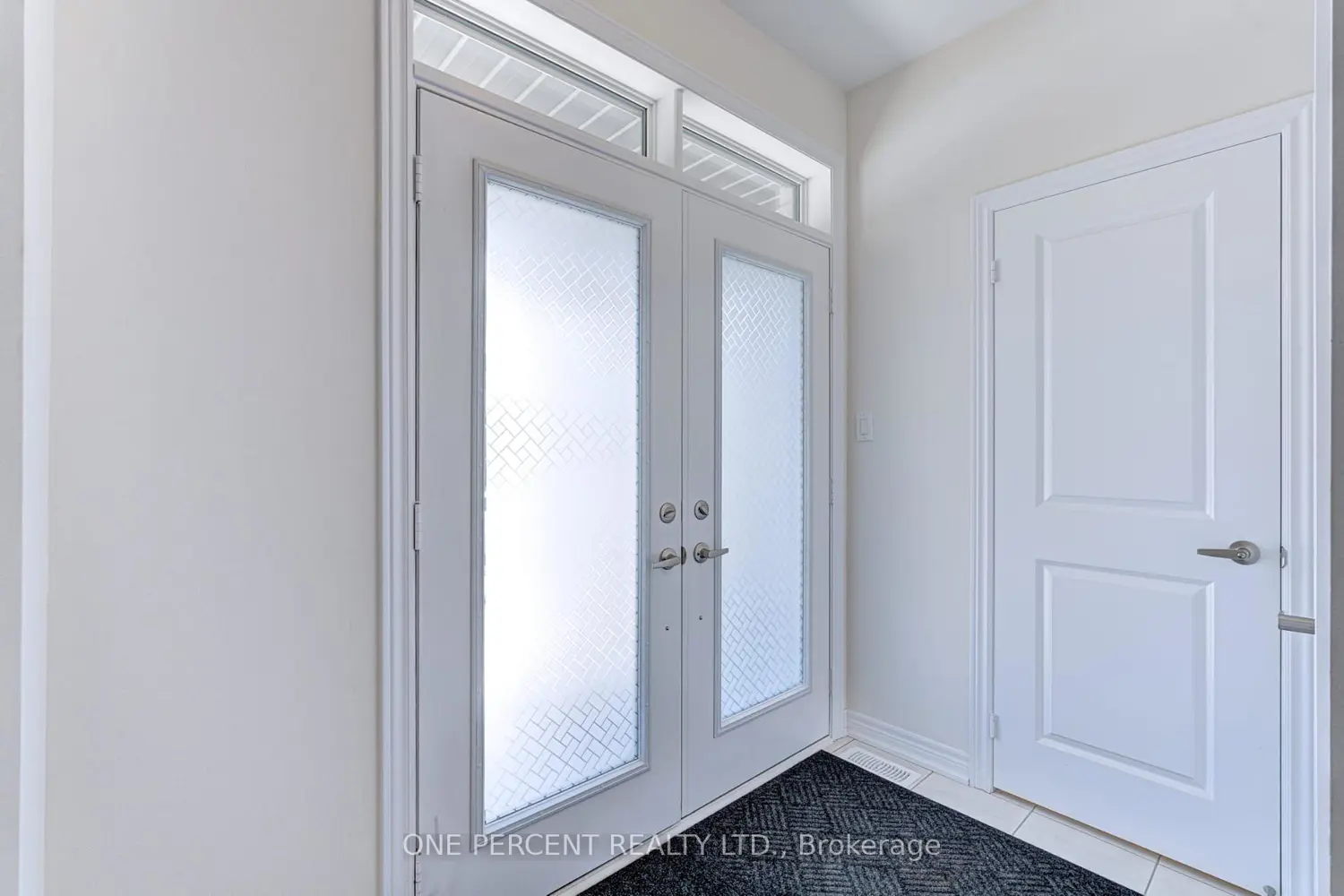 465 Kennedy Circle photo 4