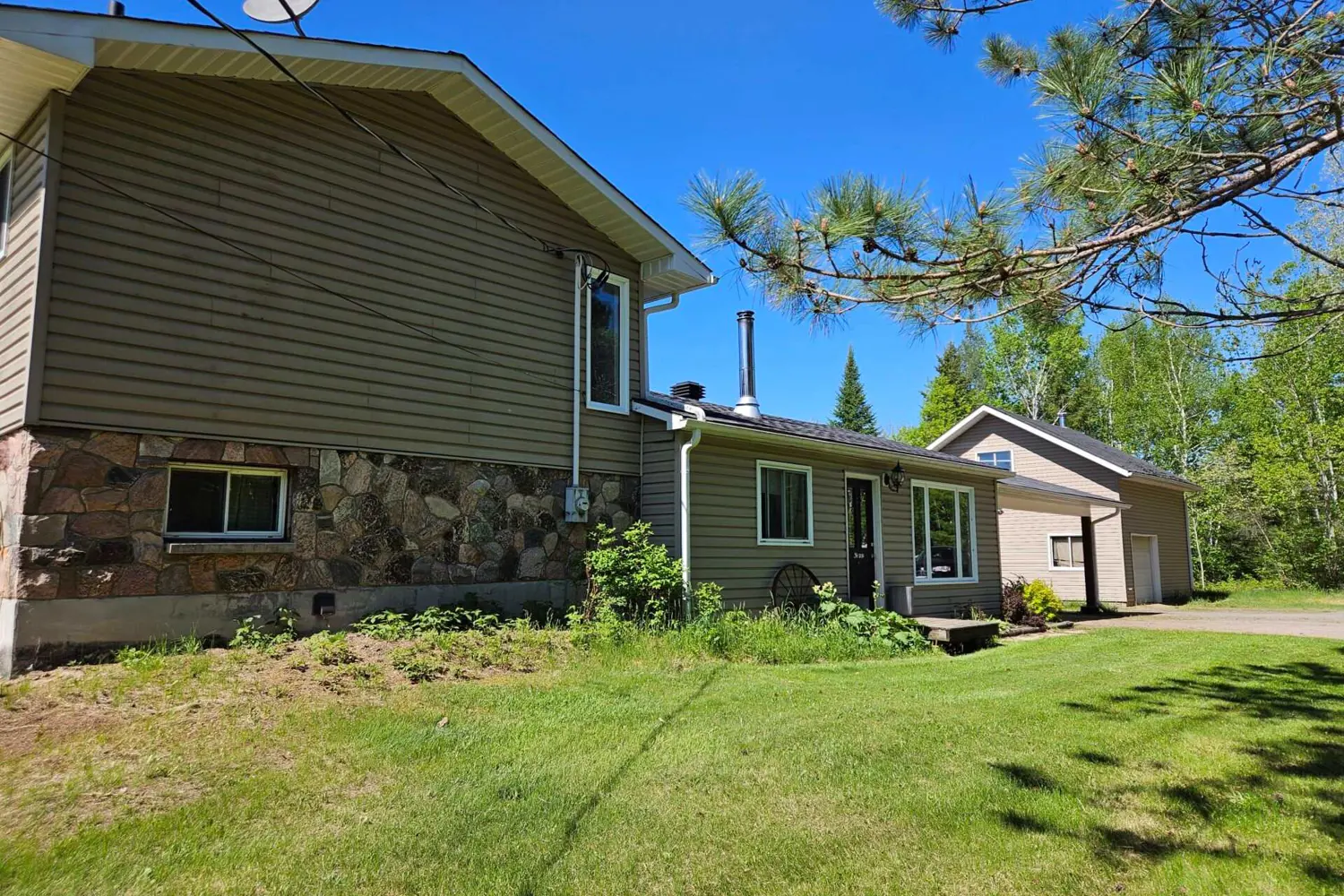 1232 Hart Road photo 2