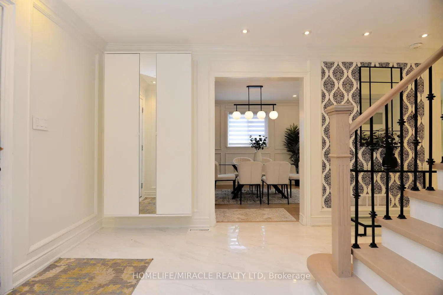 80 Jill Crescent photo 3