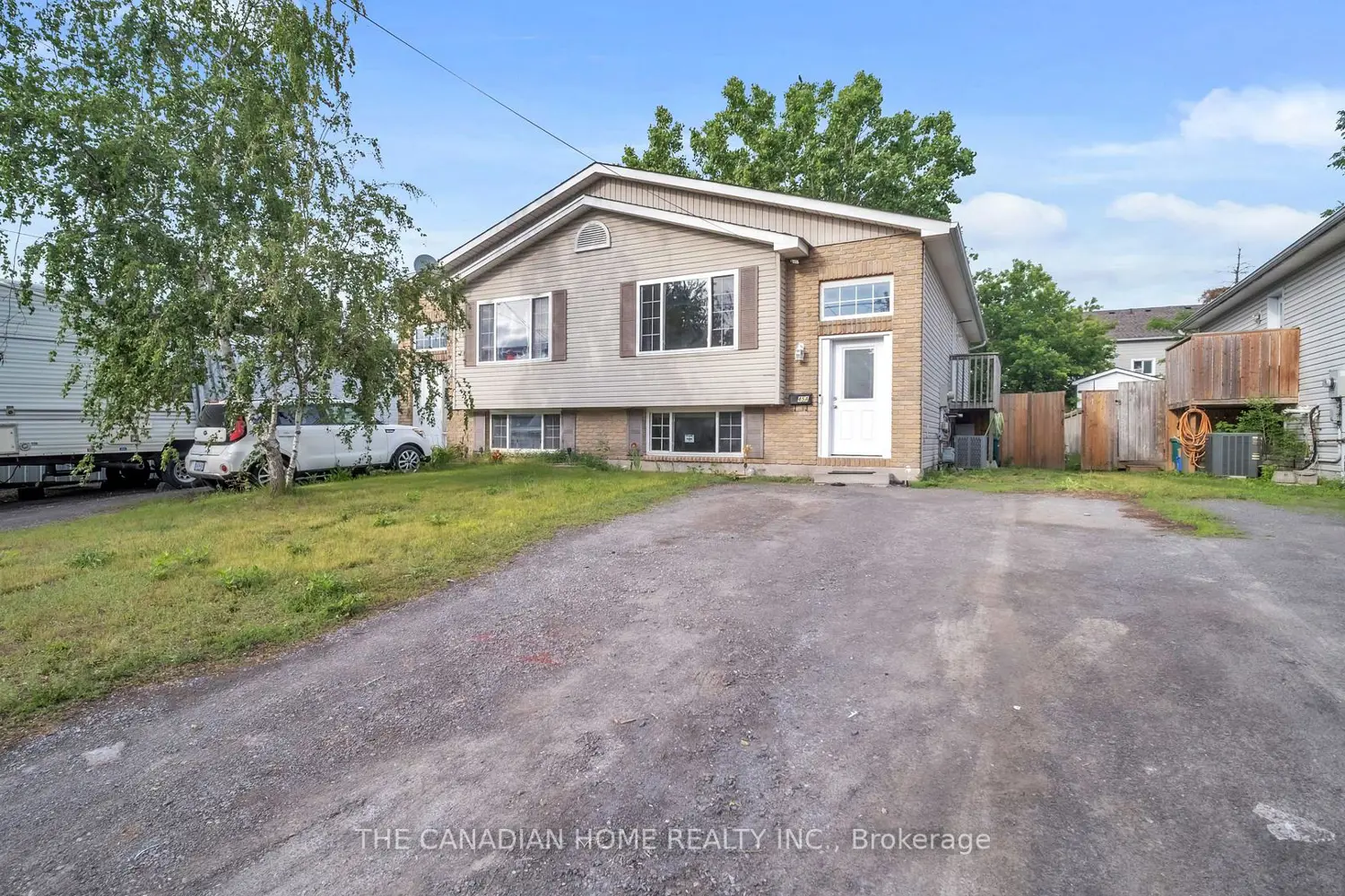 45 Oak Street photo 2