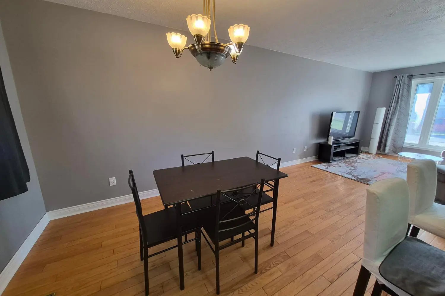 59 Hemlo Drive photo 4