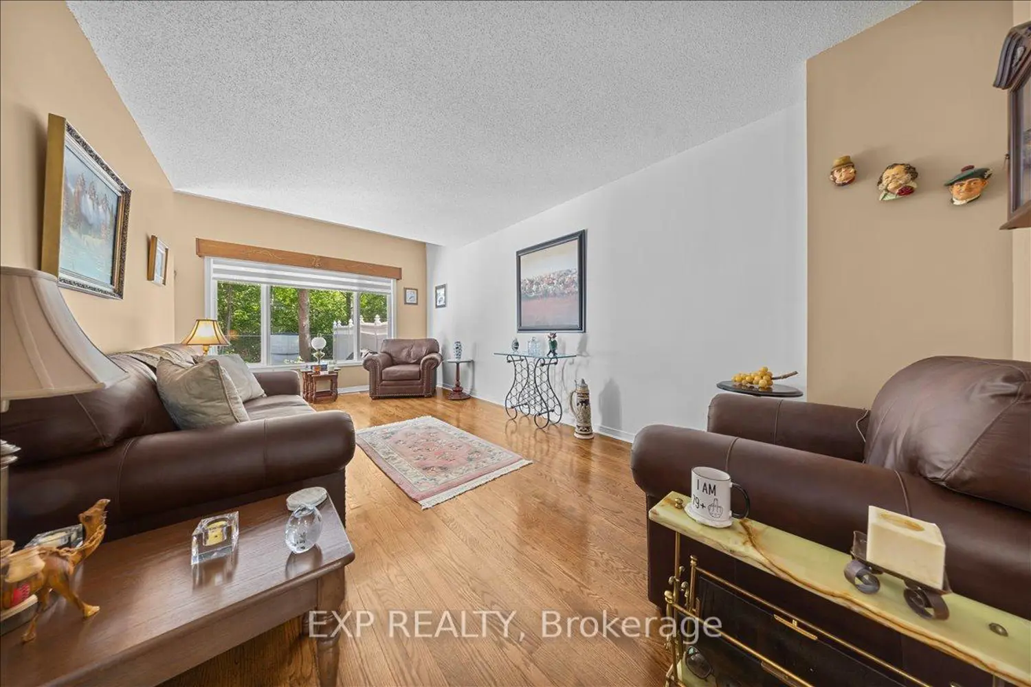494 Lawler Crescent photo 5
