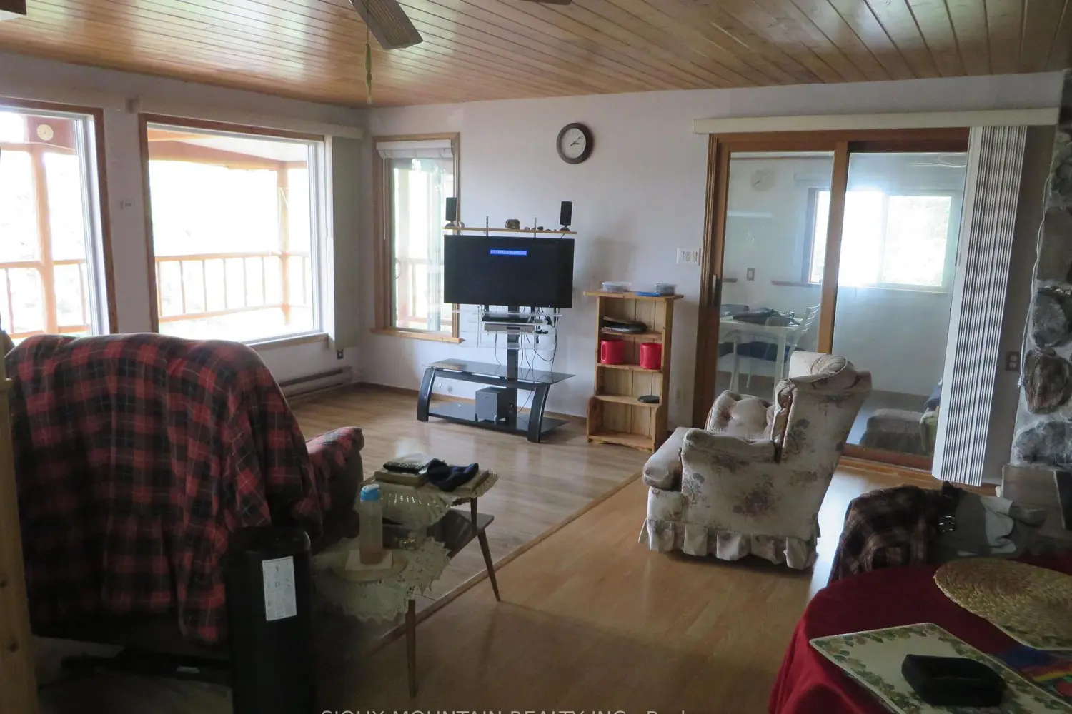 1844 Southshore Drive photo 2