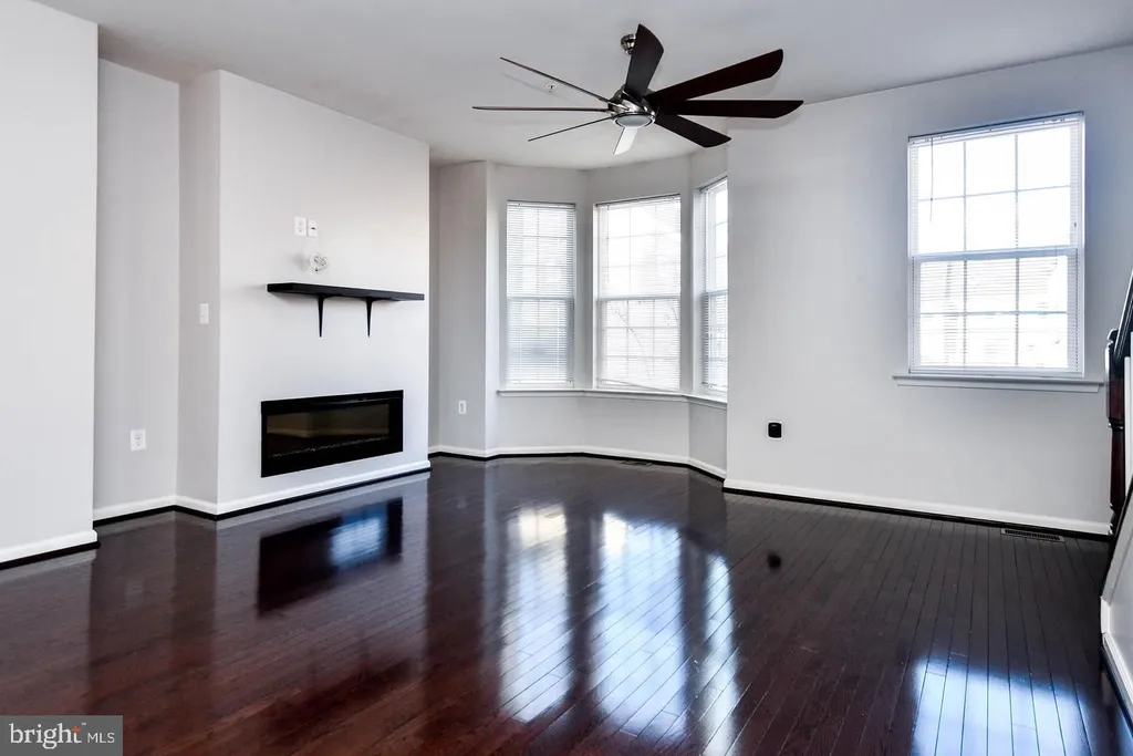 9553 Weshurst Lane, Upper Marlboro, MD 20774 photo 2