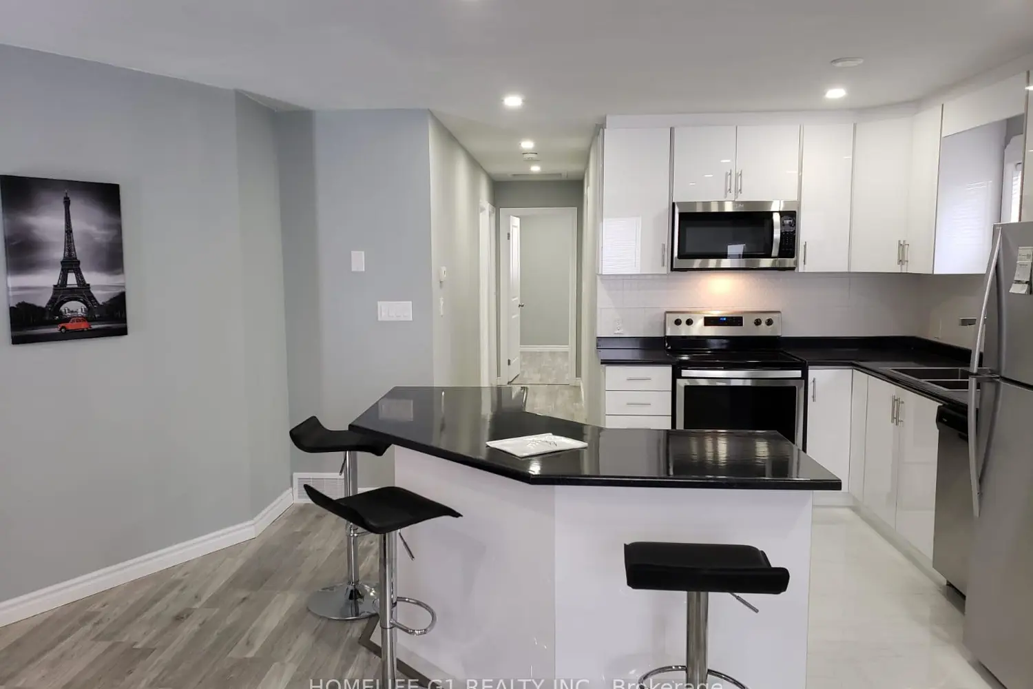 137 Columbia Avenue photo 2