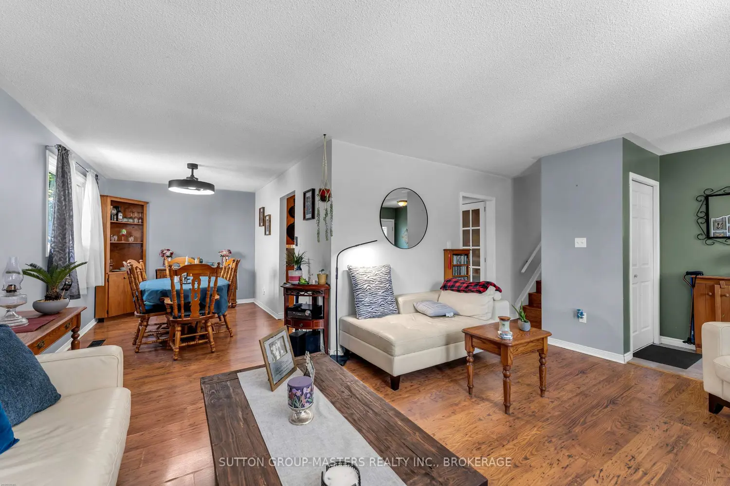 788 Mona Drive photo 4