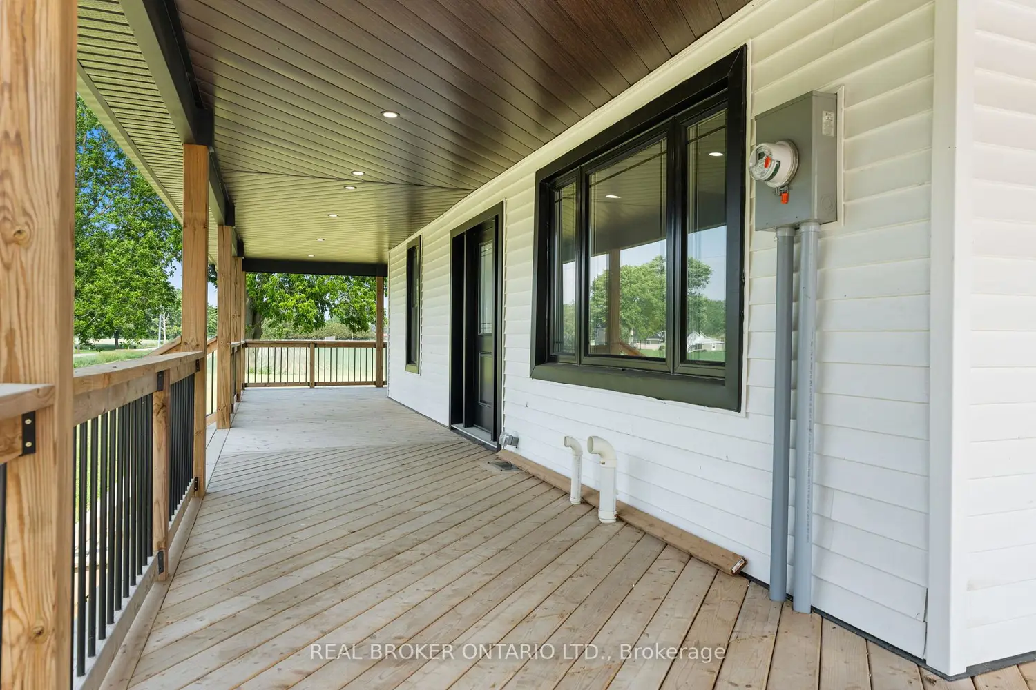 1678 County Rd 21 Norfolk Road photo 3