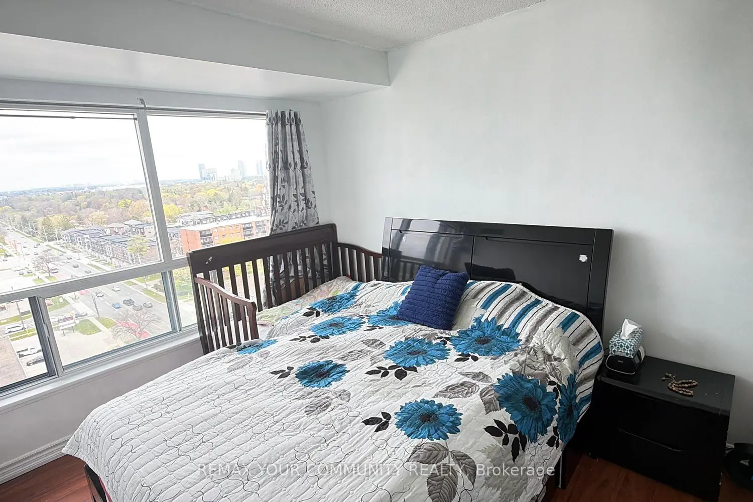 1470 Midland Avenue 1609 photo 5