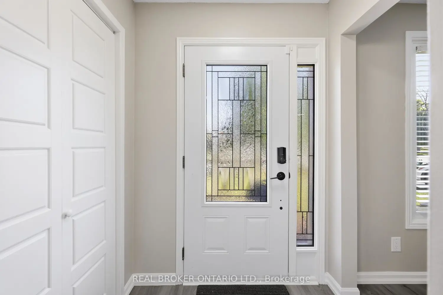 42 Terrace Avenue photo 2