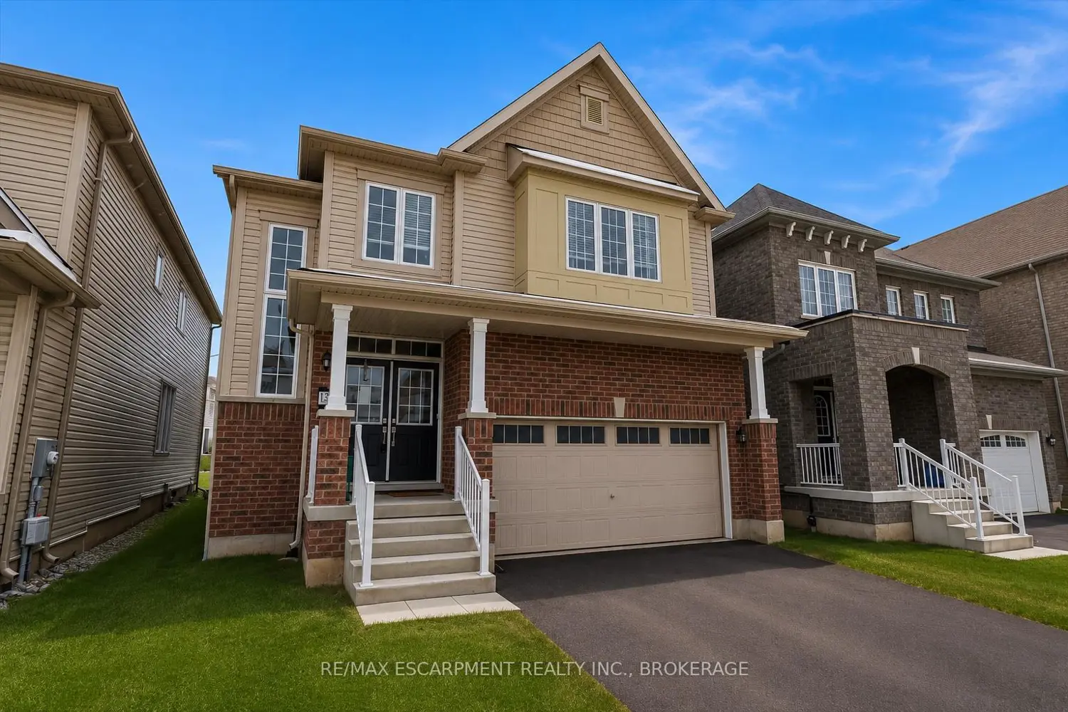 13 Steven Drive photo 2
