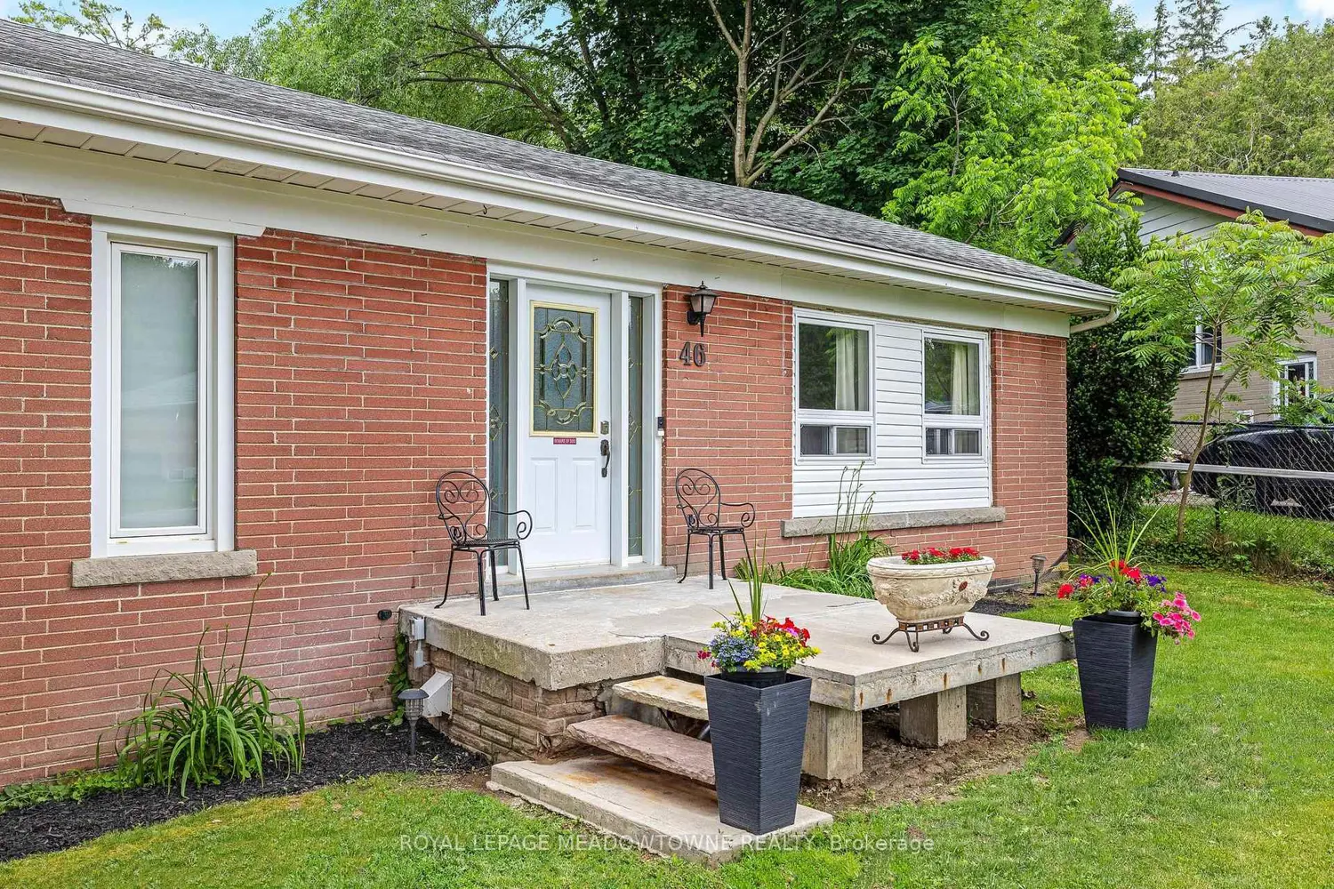 46 Hewson Crescent