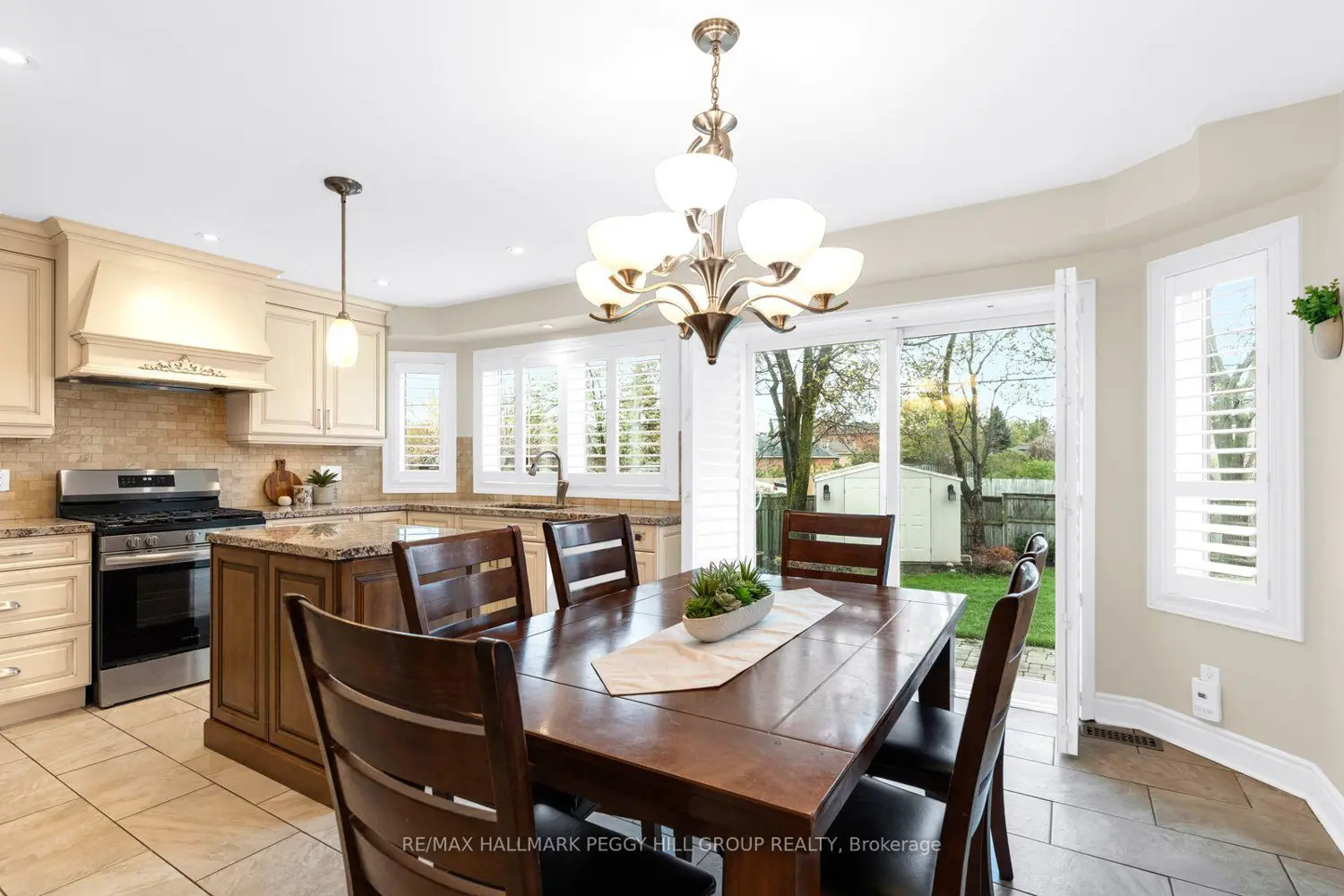 87 Cityview Circle photo 3