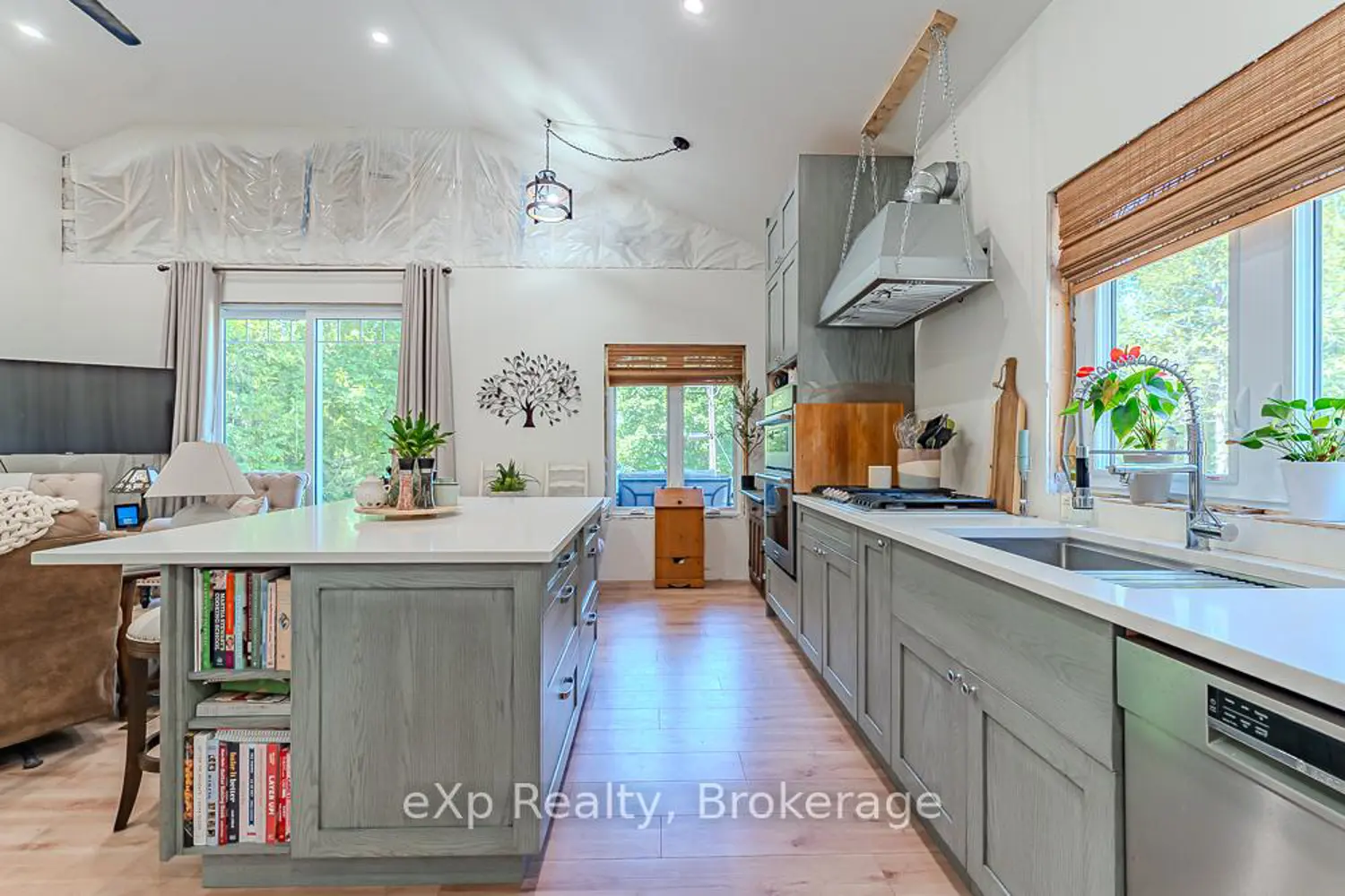 141 Wilson Drive photo 4