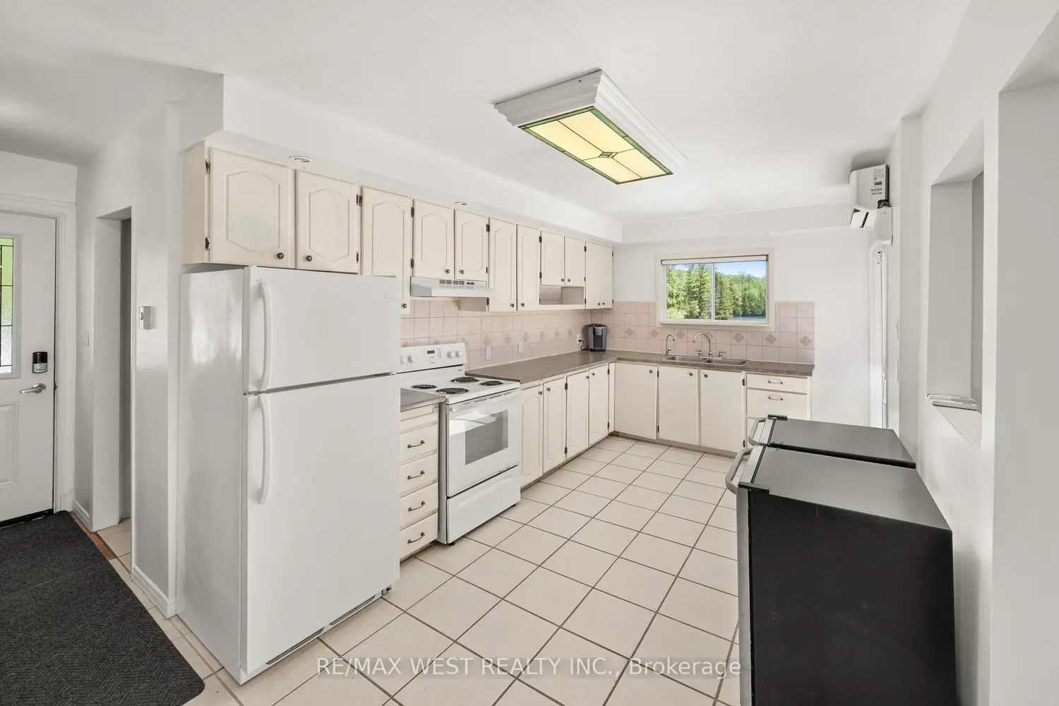 1432 Clement Lake Road photo 5