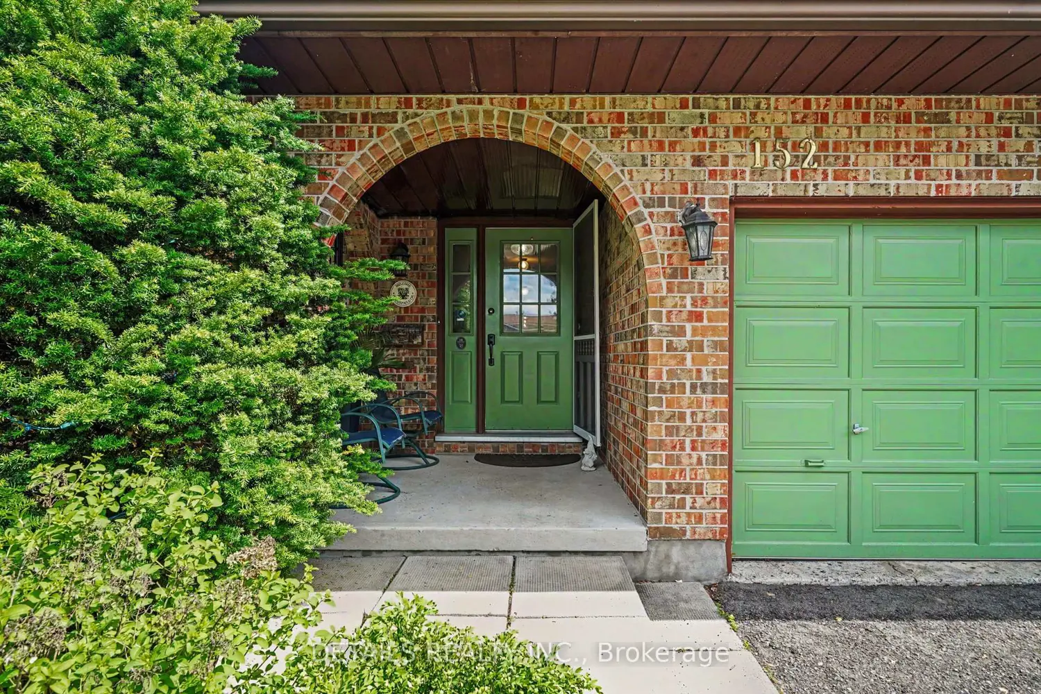 152 Foxfield Drive photo 4