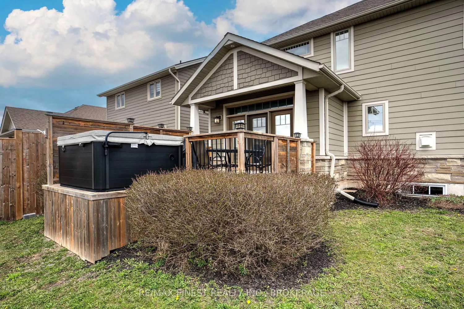 64 Tessa Boulevard photo 3