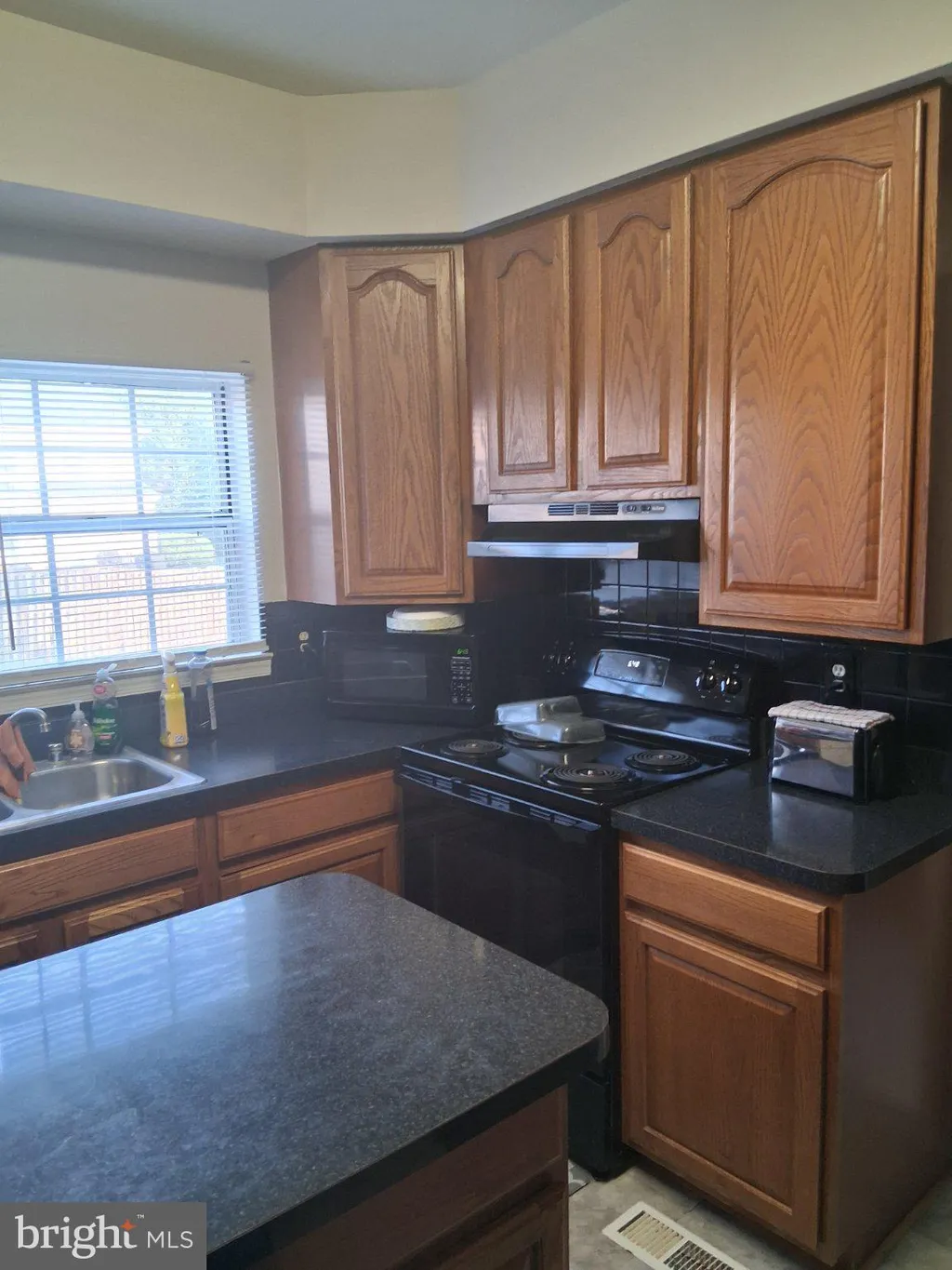 10709 Heatherleigh Drive, Cheltenham, MD 20623 photo 3