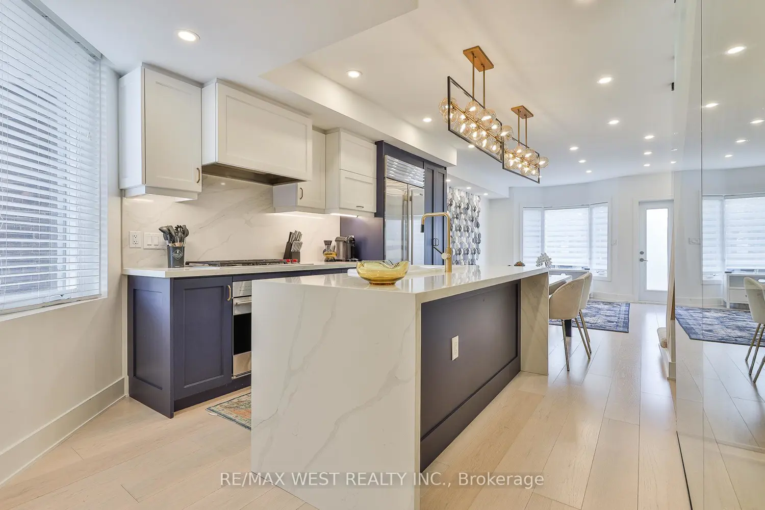 734 Shaw Street photo 3