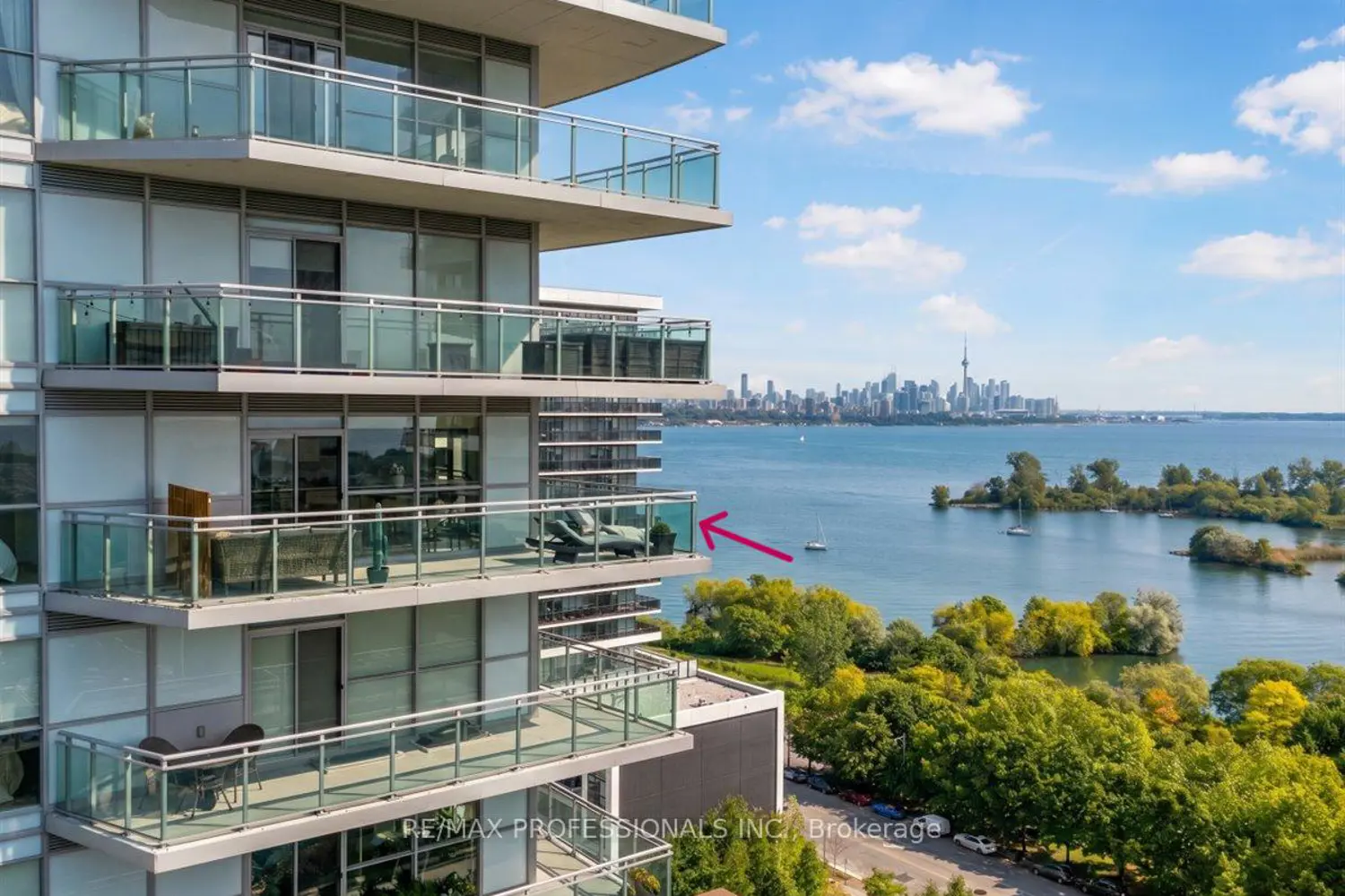 33 Shore Breeze Drive 1310
