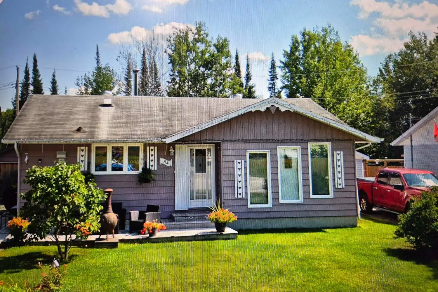 54 Redwing Ave photo 2