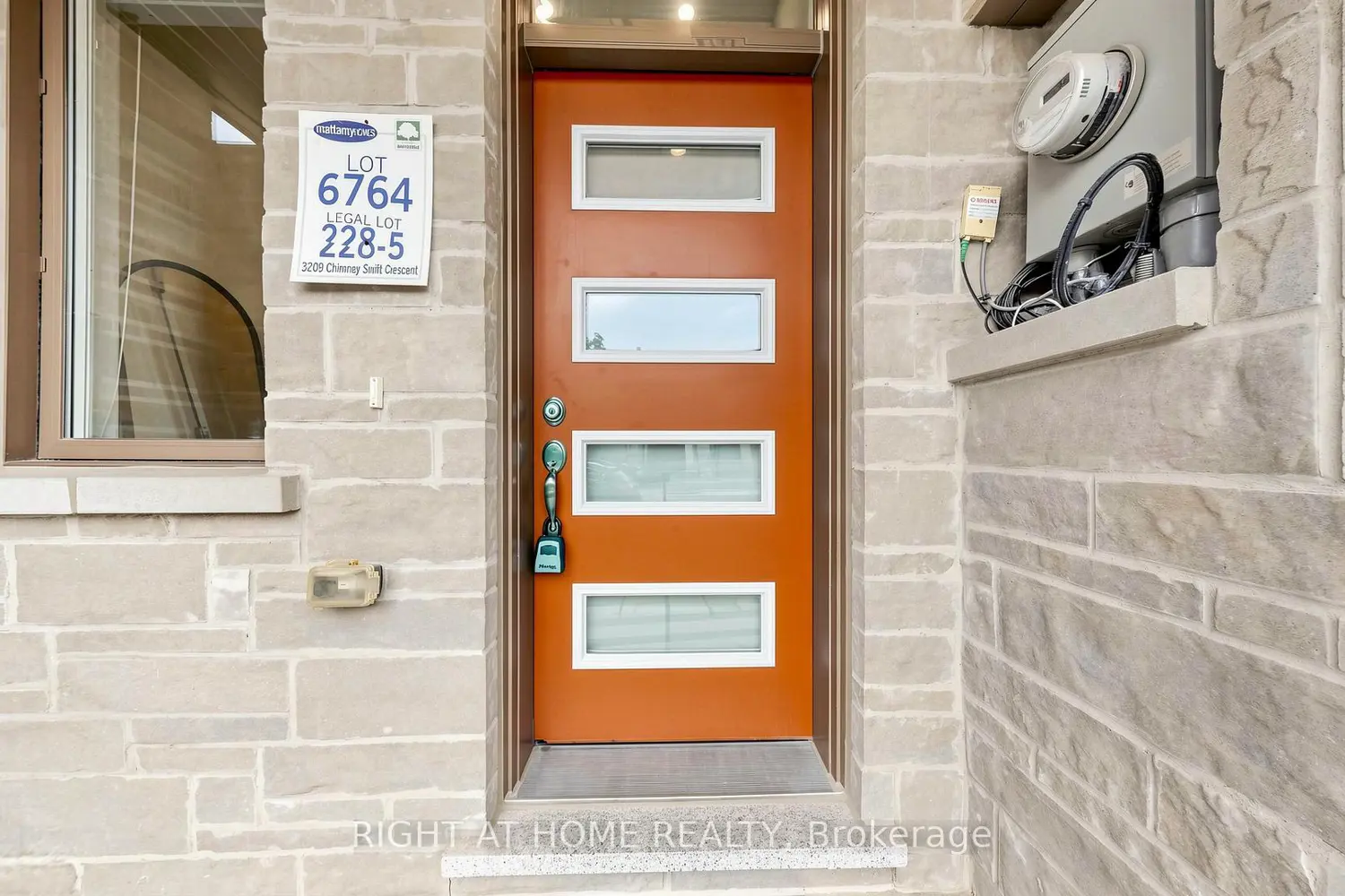 3209 Chimney Swift Crescent photo 4