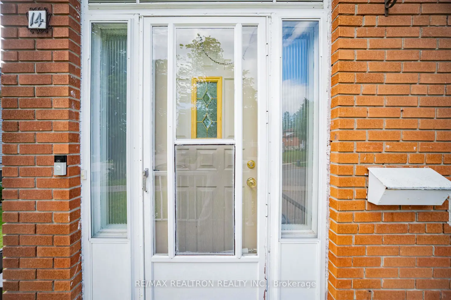 14 Castlebury Crescent