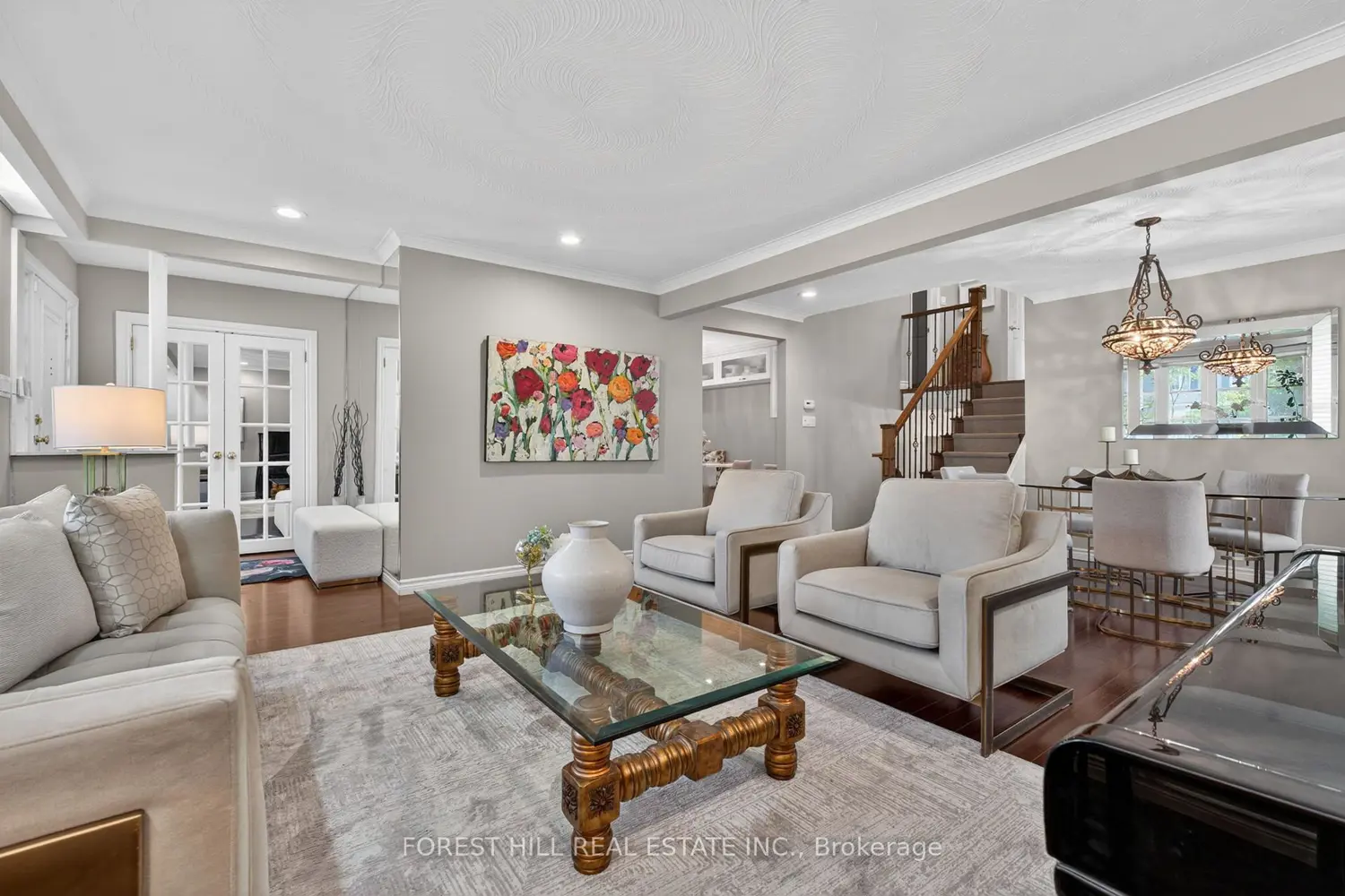 91 Montressor Drive photo 2