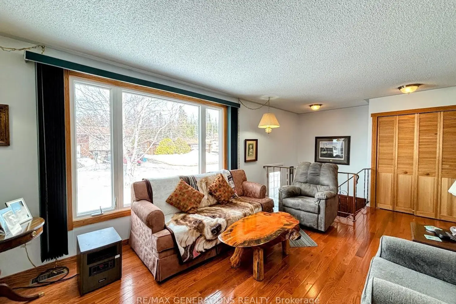 14 Lloyd Irwin Street photo 2