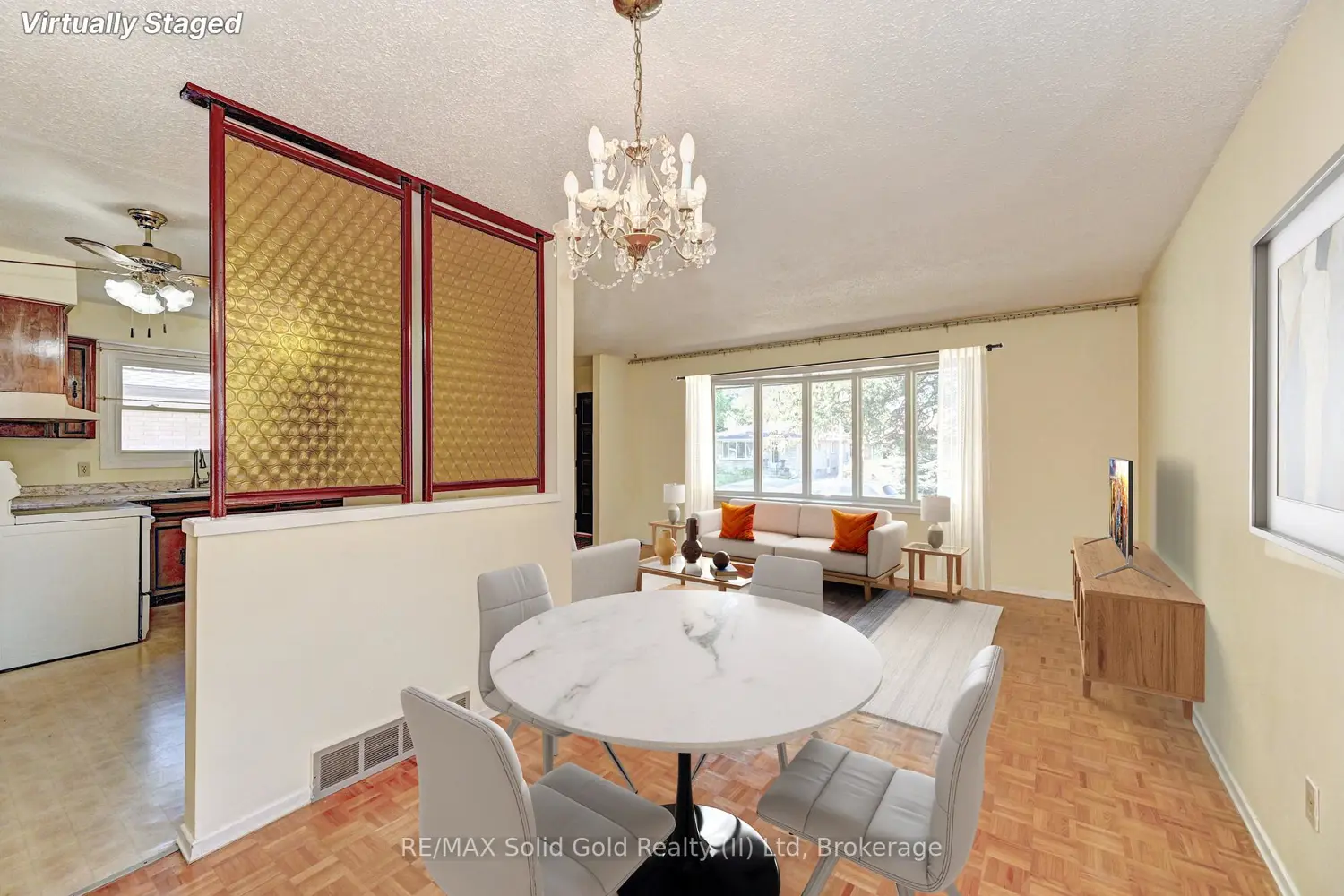 106 Kimberly Crescent photo 5