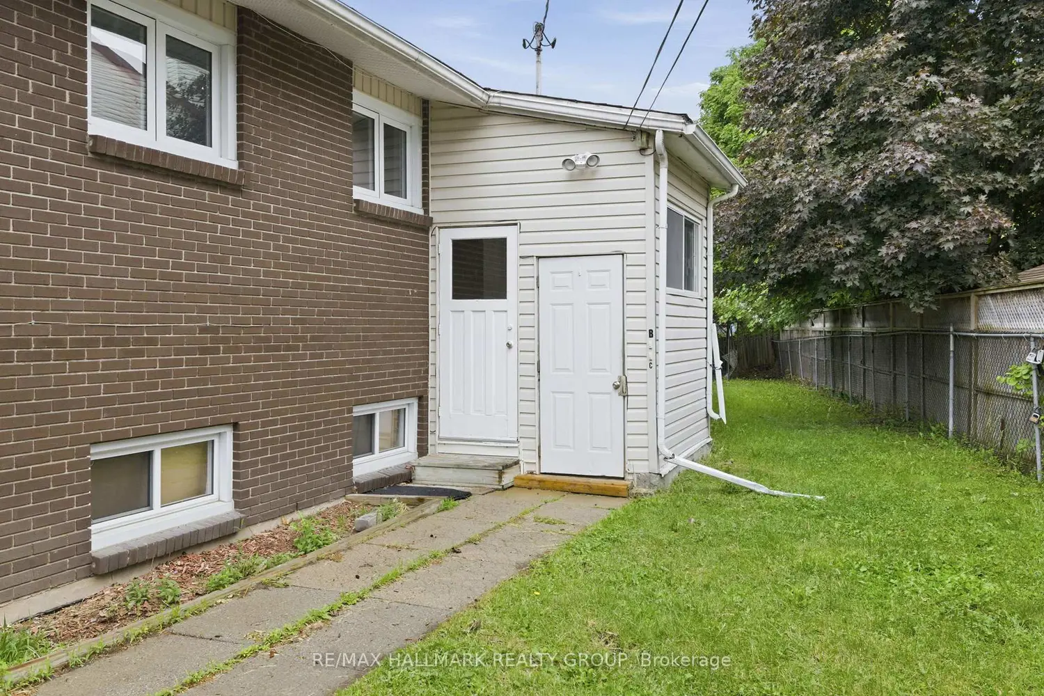1259 Marenger Street photo 4