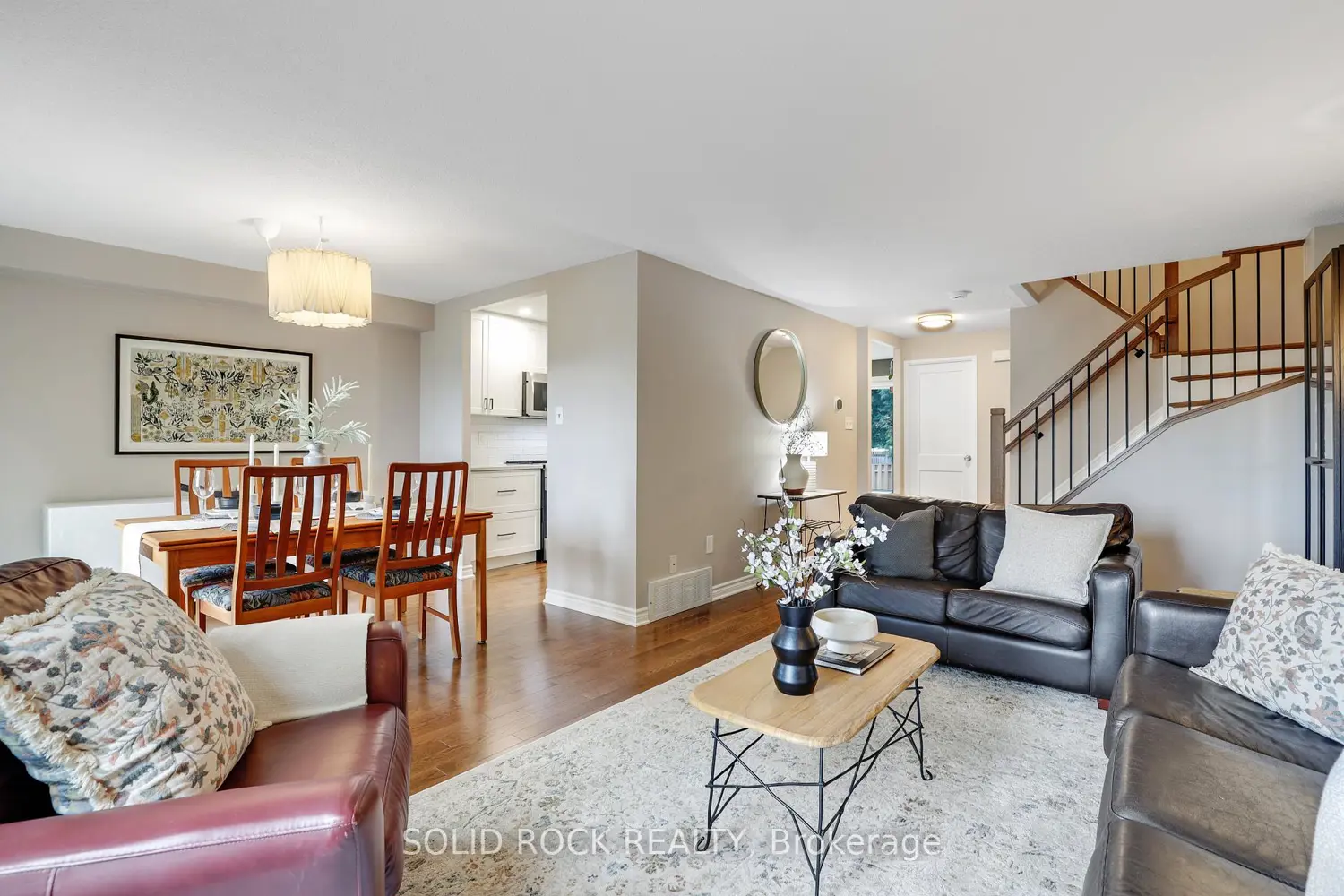 97 Beachview Private photo 3
