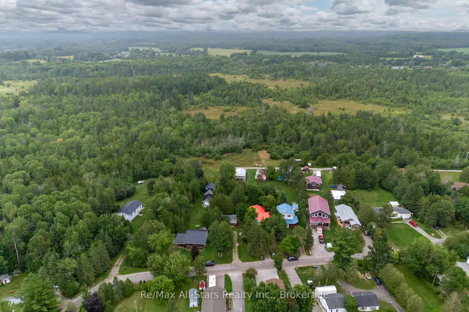 93 Sturgeon Glen Road photo 3