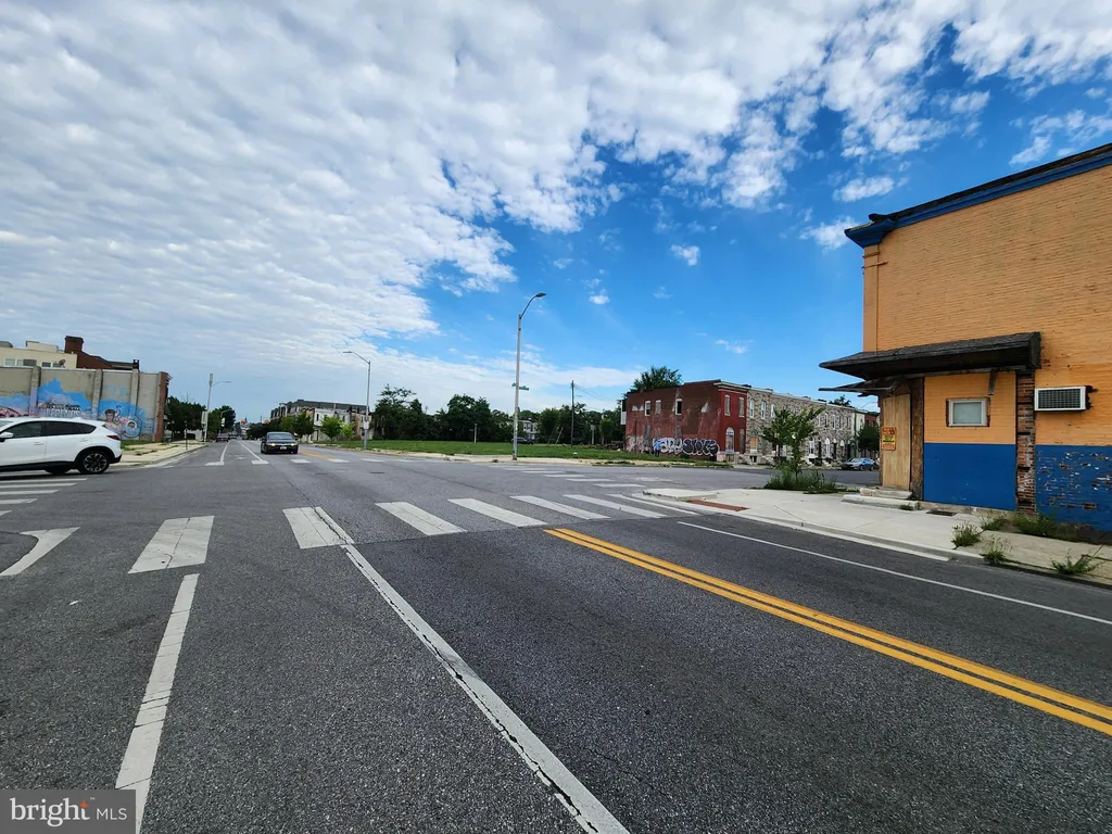 2403 E Biddle Street, Baltimore, MD 21213