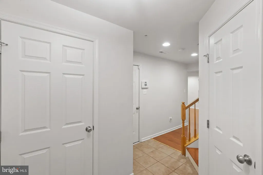 6884 Tasker Falls Unit 107, Elkridge, MD 21075 photo 5