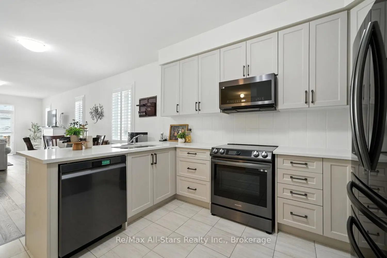 89 Forestlane Way photo 4