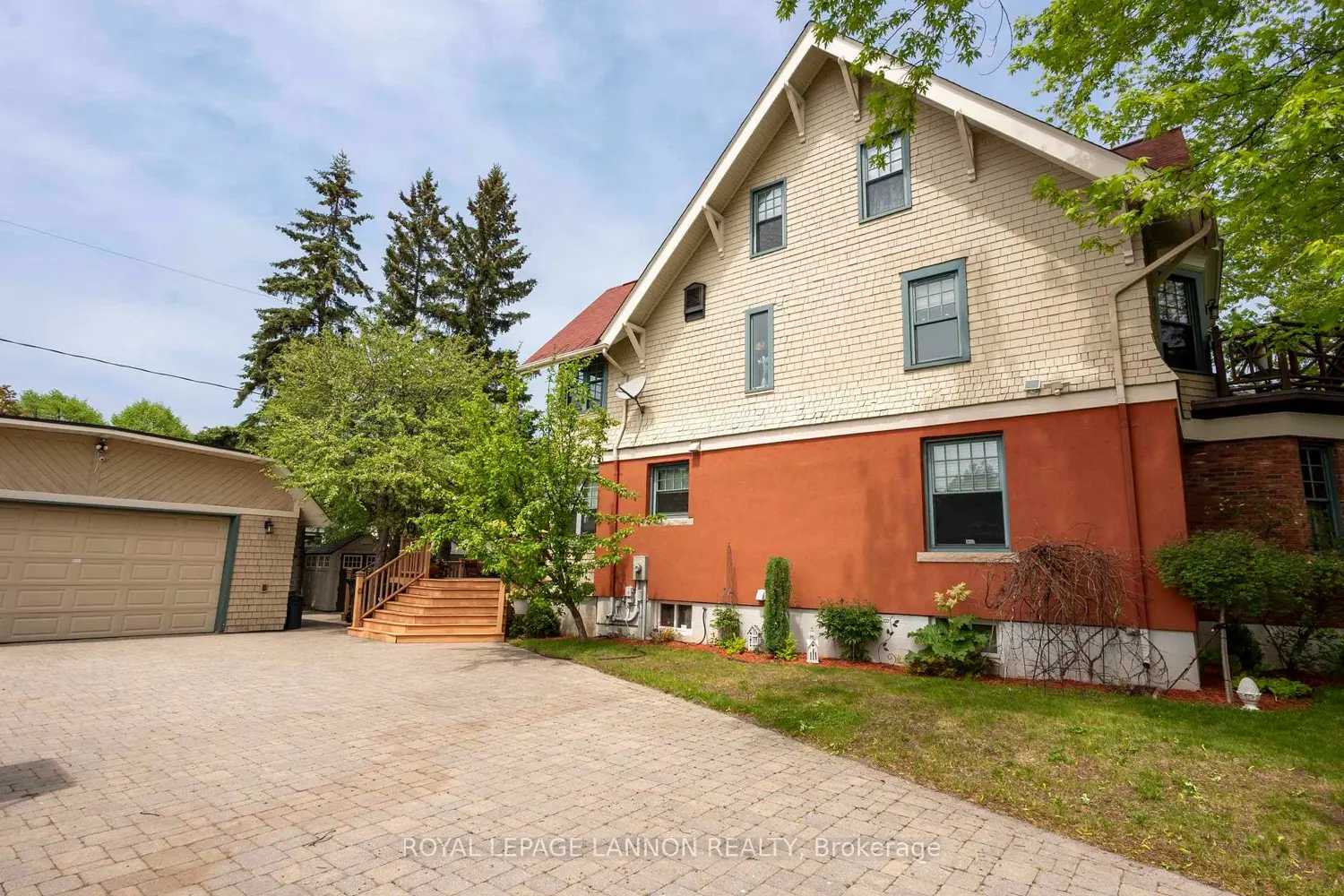 34 Winnipeg Avenue photo 3